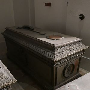 Foto des Sarkophags von Rainer Ferdinand (1827-1913).