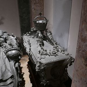 Photo of the sarcophagus of Maria Karoline (1740-1741).