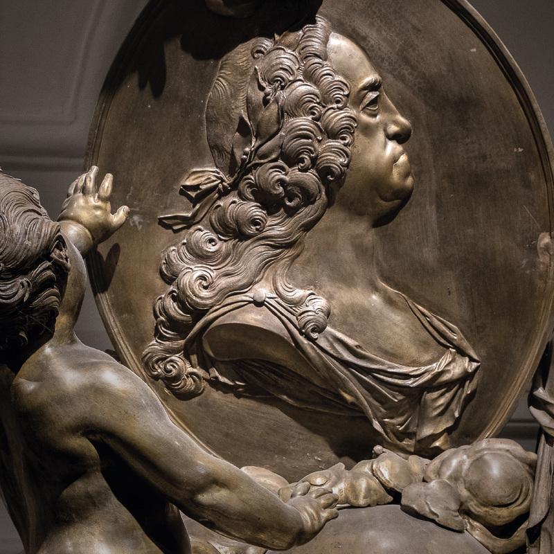 Medaillon am Sarkophag von Karl VI.